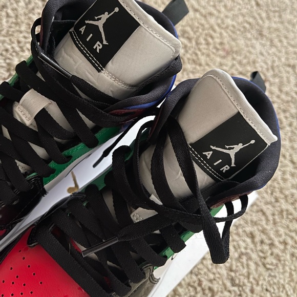 Women’s Air Jordan 1 Mid SE Multi-Color - Picture 3 of 11